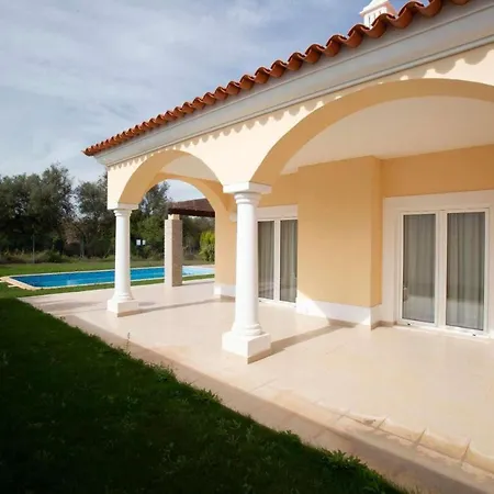 Maca Villa